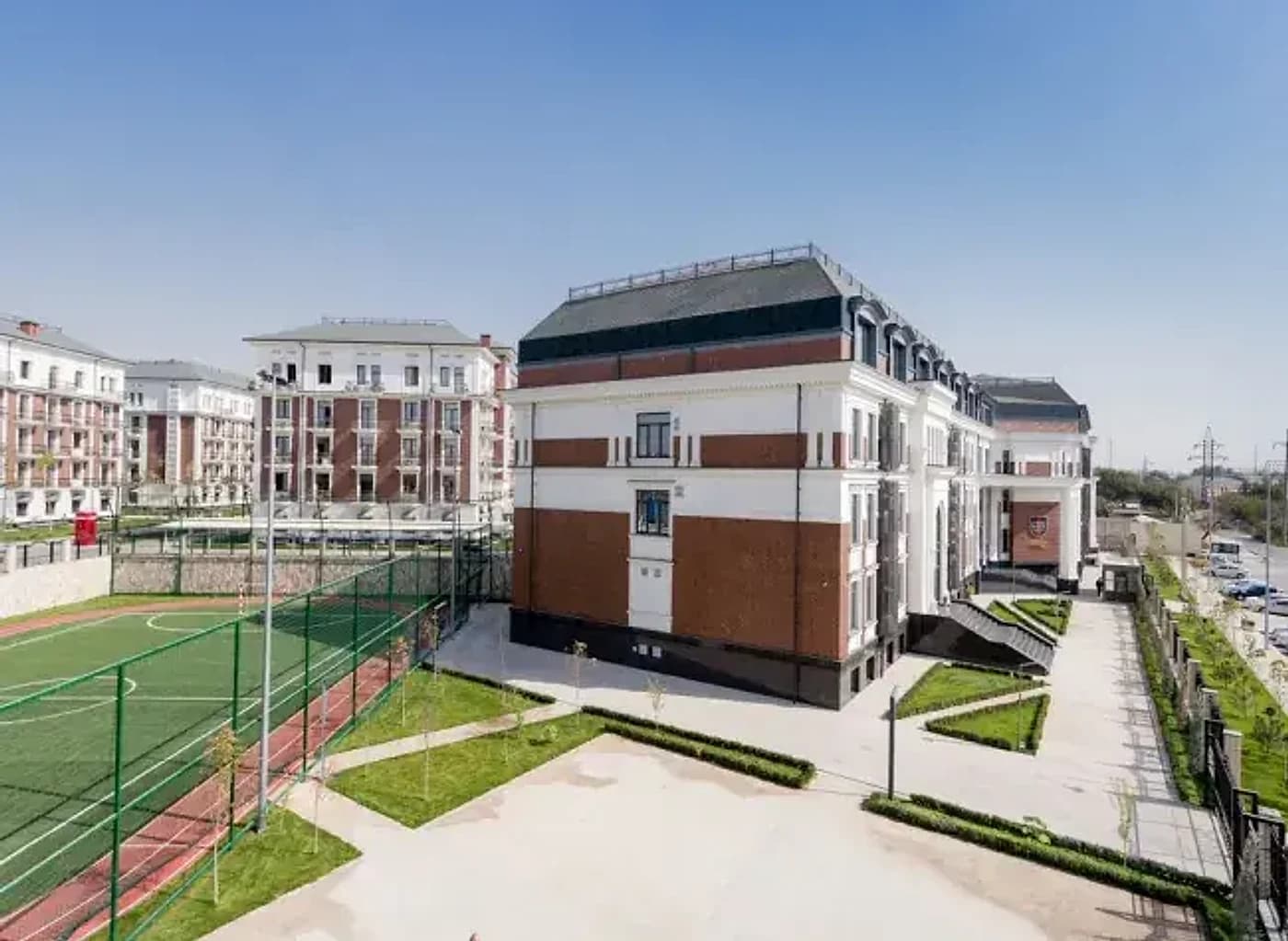 Cambridge International School (CIS)