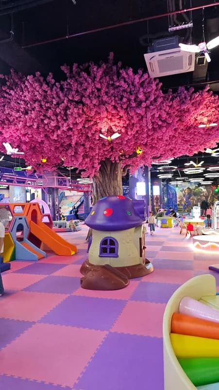 SLIDEREA — Park in Mall