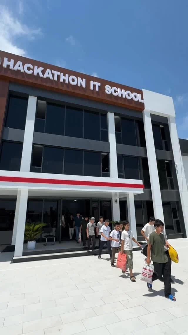 Hackathon IT School