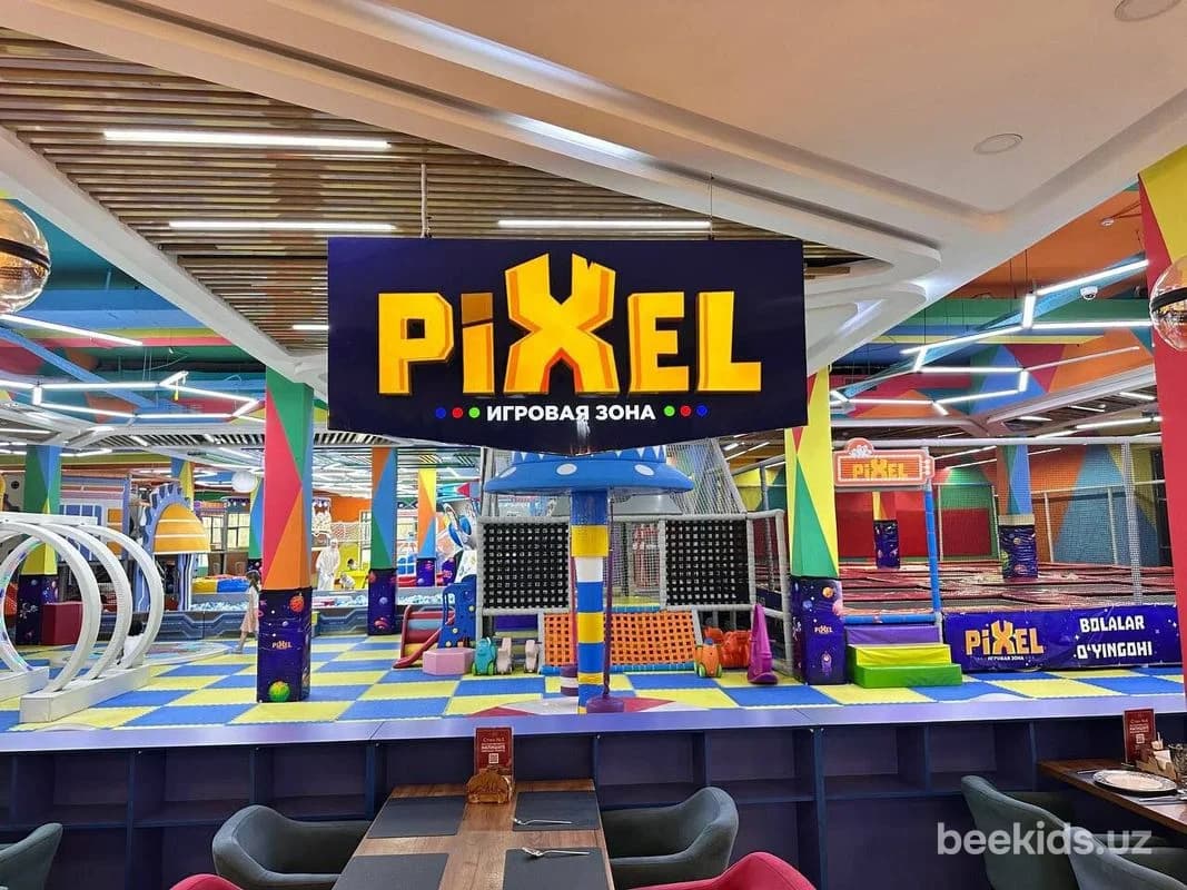 Вход в игровую зону Pixel в Самарканде